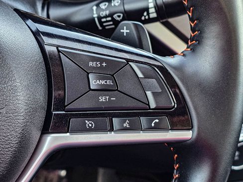 Used 2025 Nissan Altima 2.5 SR image 32