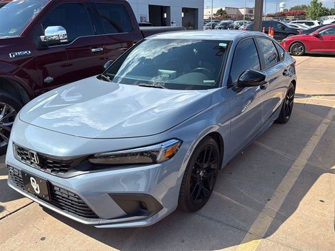 Used 2024 Honda Civic Sport image 2