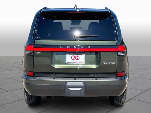 Used 2025 Lexus GX 550 w/ Accessory Package (2T) AWD/4WD image 5