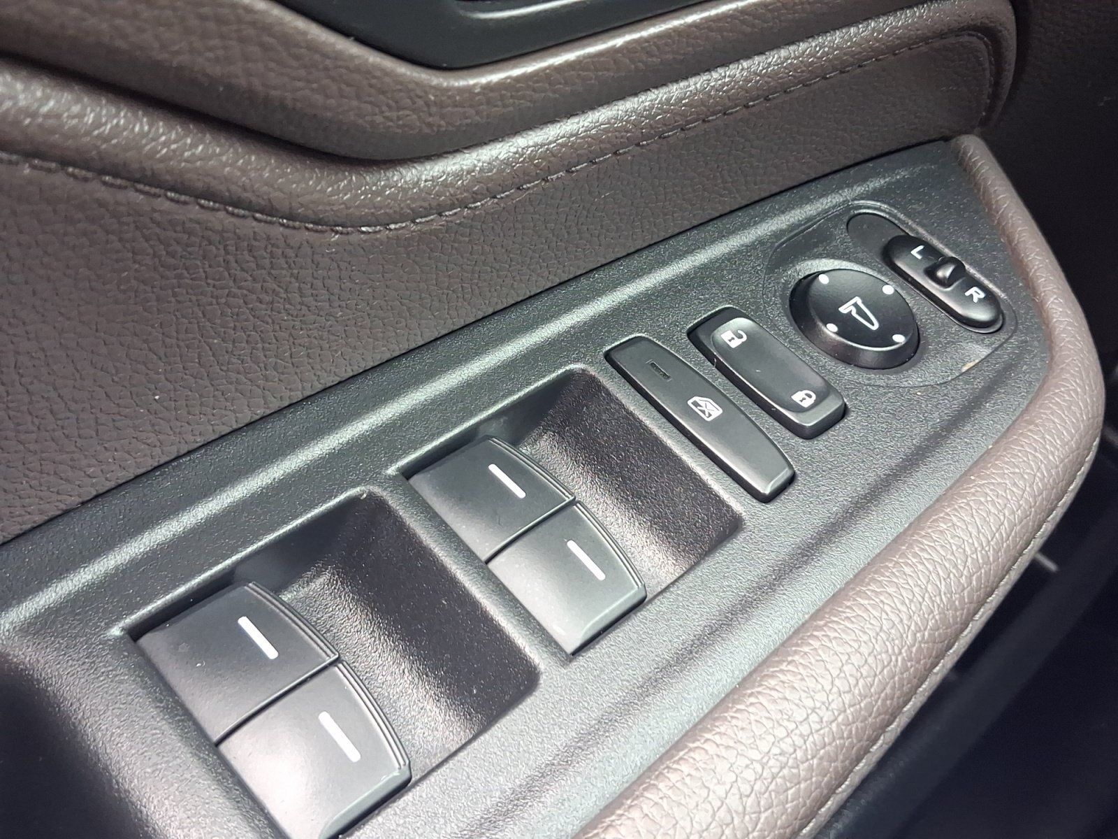 Used 2018 Honda Odyssey EX image 13