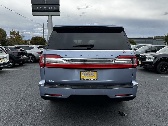 Certified 2020 Lincoln Navigator Black Label w/ Cargo Convenience Package AWD/4WD image 6
