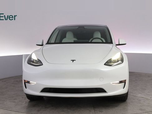 Used 2023 Tesla Model Y Long Range AWD/4WD image 12