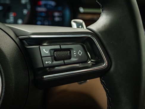 Certified 2025 Porsche Macan image 35