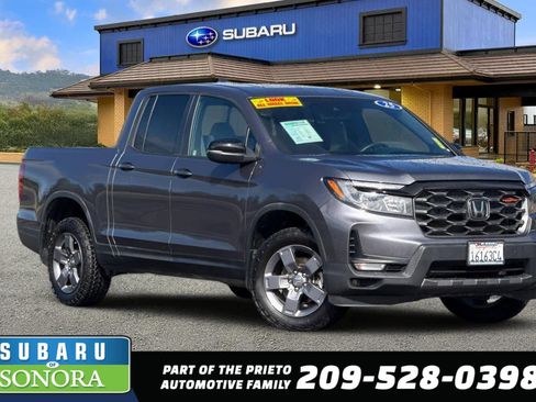 Used 2025 Honda Ridgeline TrailSport image 1