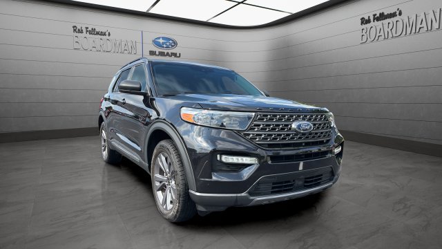 Used 2021 Ford Explorer XLT w/ Equipment Group 202A AWD/4WD image 2
