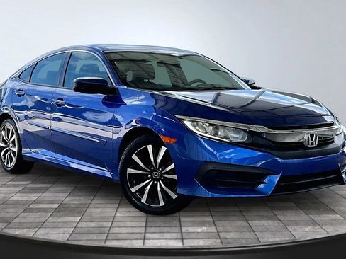 Used 2017 Honda Civic EX image 3