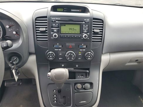 Used 2012 Kia Sedona LX w/ PWR Pkg image 23