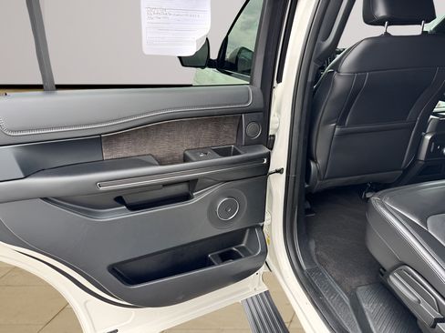 Used 2021 Ford Expedition Limited AWD/4WD image 35