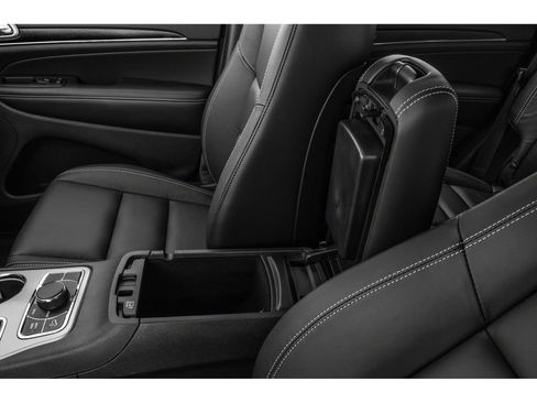 Used 2019 Jeep Grand Cherokee Limited w/ Luxury Group II AWD/4WD image 12