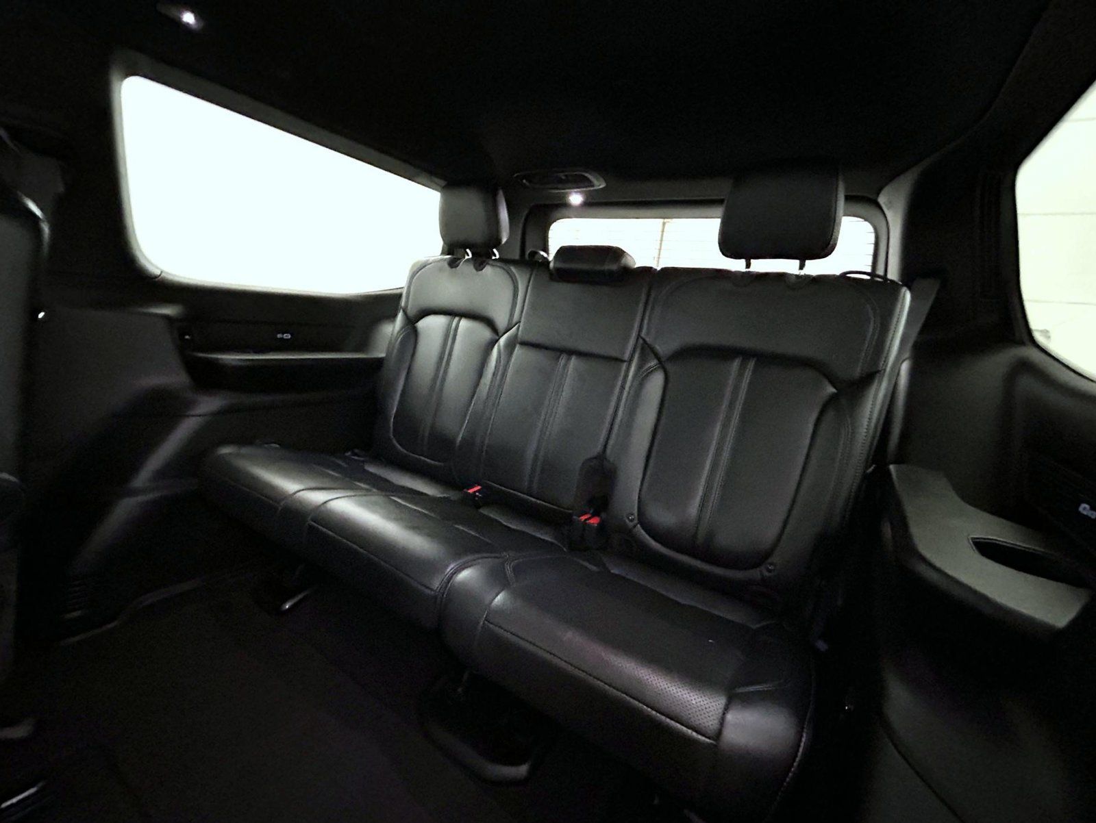Used 2025 Jeep Wagoneer Series II AWD/4WD image 20