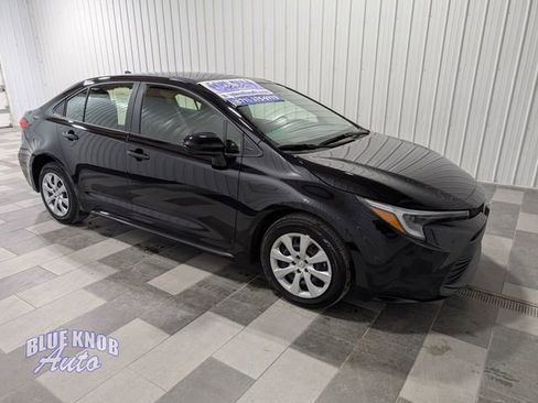 Used 2025 Toyota Corolla LE image 5