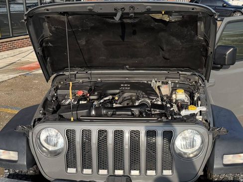 Used 2019 Jeep Wrangler Sport image 28