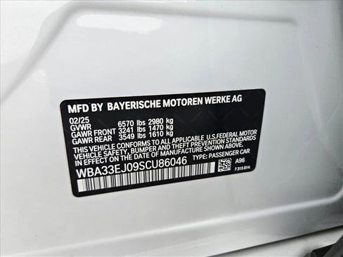 Certified 2025 BMW 760i xDrive AWD/4WD image 23