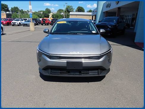 Used 2025 Kia K4 FWD image 3