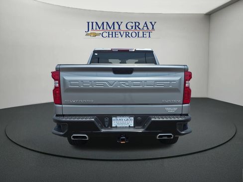 Used 2025 Chevrolet Silverado 1500 Custom Trail Boss AWD/4WD image 4