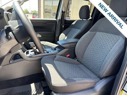 Used 2025 Ford Ranger XLT w/ Equipment Group 301A High AWD/4WD image 16