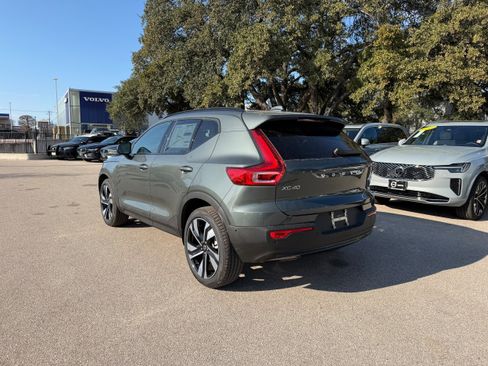 New 2026 Volvo XC40 B5 Ultra w/ Protection Package Premier image 4