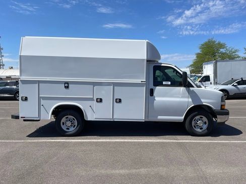 New 2025 Chevrolet Express 3500 w/ Power Convenience Package image 11