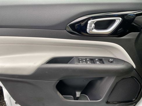 New 2026 Jeep Compass Limited image 15