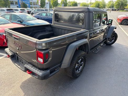 Used 2022 Jeep Gladiator Rubicon w/ Cold Weather Group AWD/4WD image 6