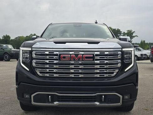 Used 2024 GMC Sierra 1500 Denali AWD/4WD image 8