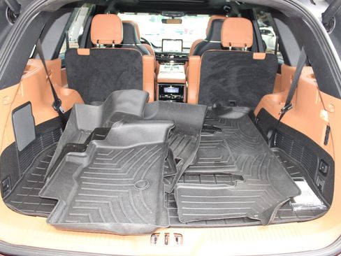 Used 2023 Lincoln Aviator Black Label w/ Dynamic Handling Package image 32