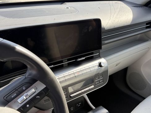 Certified 2025 Hyundai Kona SEL FWD image 9