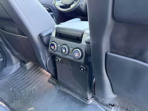 Used 2020 Land Rover Discovery HSE Luxury AWD/4WD image 16