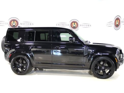 Used 2023 Land Rover Defender 110 V8 AWD/4WD image 5