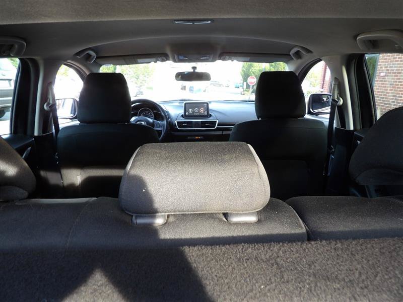 Used 2015 MAZDA MAZDA3 i Sport FWD image 15