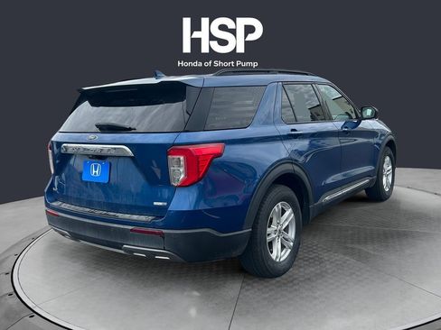 Used 2020 Ford Explorer XLT w/ Equipment Group 202A image 5