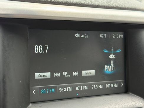 Used 2019 GMC Acadia SLE FWD image 18