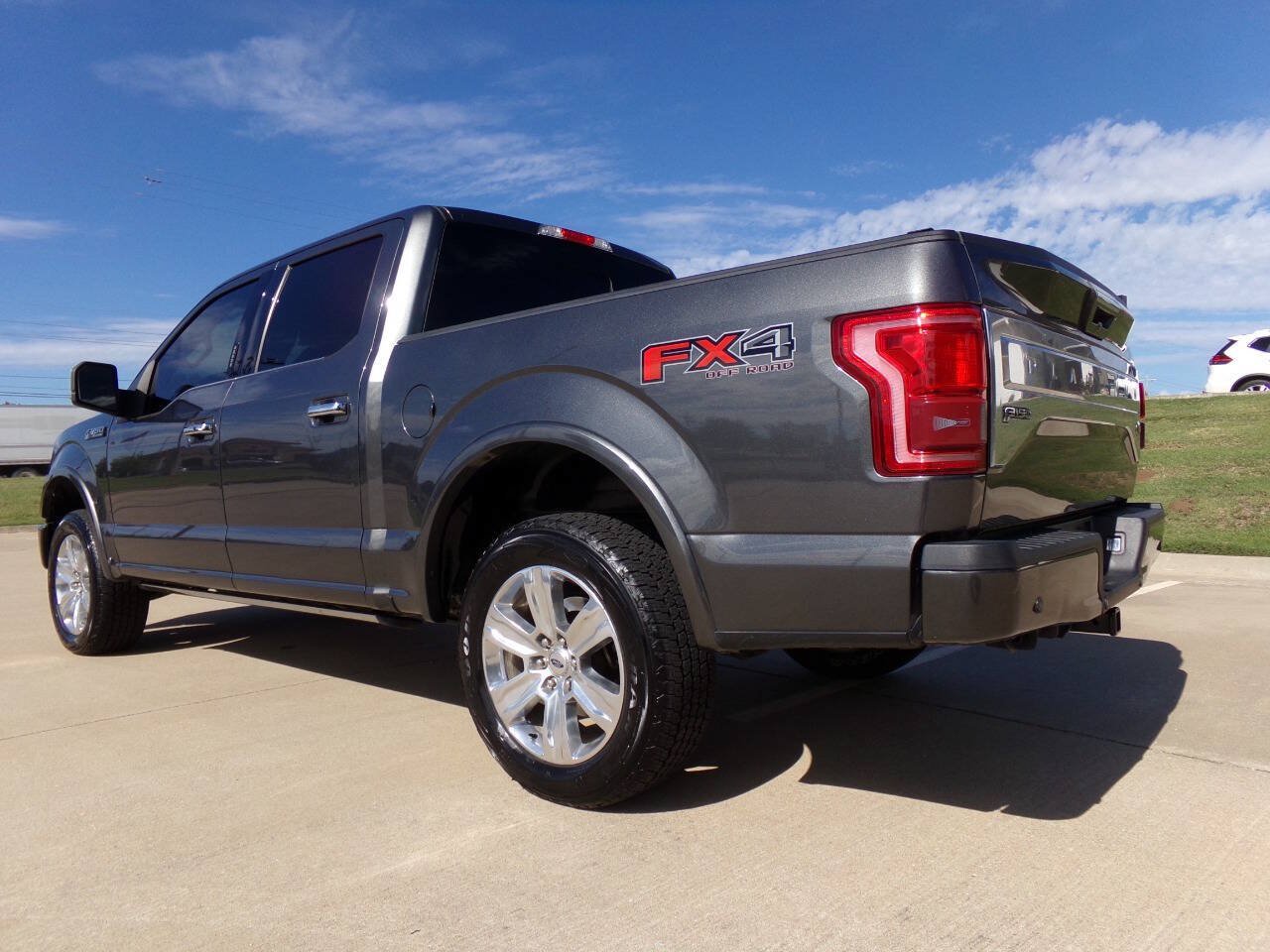 Used 2017 Ford F150 Platinum w/ Equipment Group 701A Luxury AWD/4WD image 35