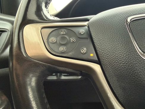 Used 2022 GMC Acadia Denali w/ Denali Ultimate Package image 31