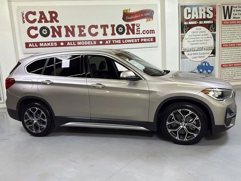 Used 2021 BMW X1 xDrive28i w/ Convenience Package image 9
