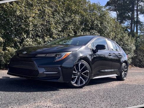 Used 2020 Toyota Corolla SE image 1