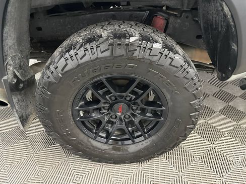 Used 2021 Toyota Tacoma TRD Pro AWD/4WD image 18