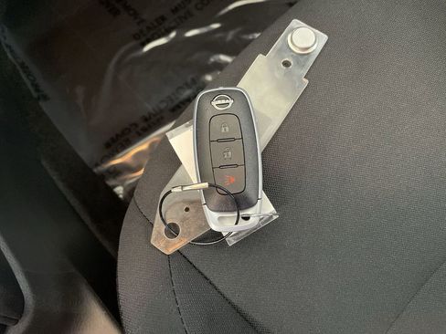 Certified 2025 Nissan Kicks Play S FWD image 29