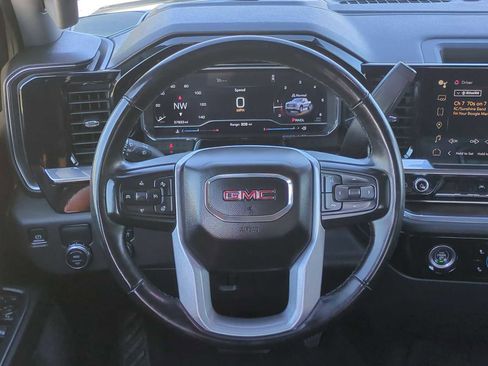 Used 2024 GMC Sierra 1500 SLT image 11