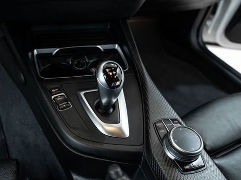 Used 2018 BMW M2 image 29