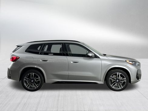 Certified 2025 BMW X1 xDrive28i w/ Technology Package image 8