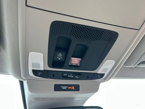 Used 2025 Honda Accord SE image 36