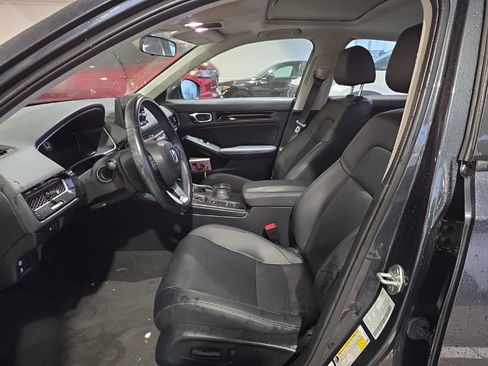 Used 2024 Honda Civic EX-L image 3