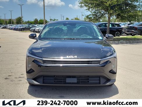 New 2026 Kia K4 FWD image 2