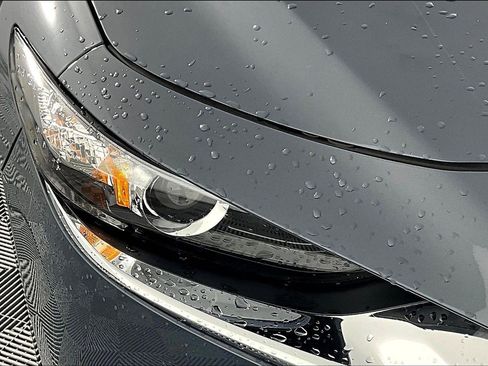 Used 2022 MAZDA MAZDA3 s FWD image 27