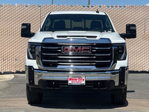 Used 2025 GMC Sierra 2500 SLE w/ Max Trailering Package AWD/4WD image 9