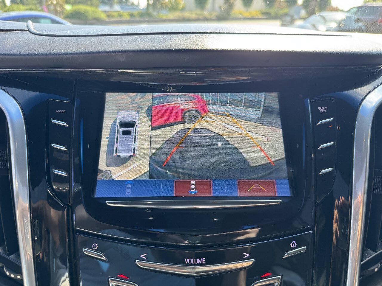Used 2019 Cadillac Escalade Platinum RWD image 43