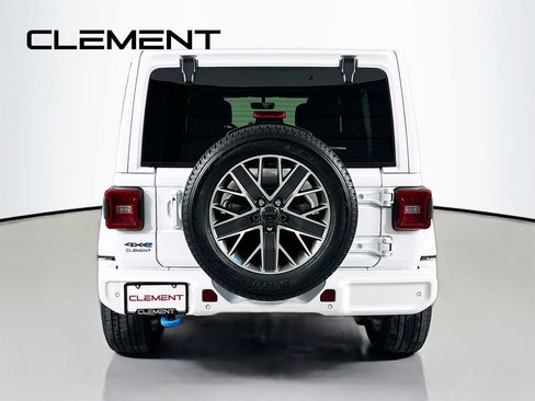 Used 2023 Jeep Wrangler Unlimited Sahara image 7