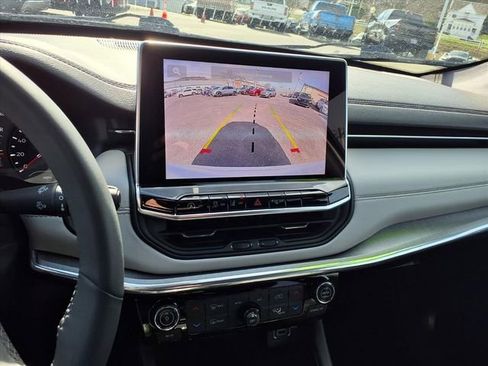 Certified 2023 Jeep Compass Limited image 14