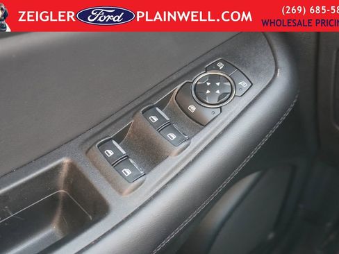 Used 2024 Ford Edge SEL w/ Convenience Package image 29